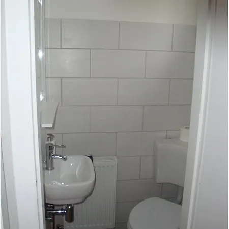 K 357 - Staffboarding - Personal- Und Monteurzimmervermietung Und Vermittlung In *